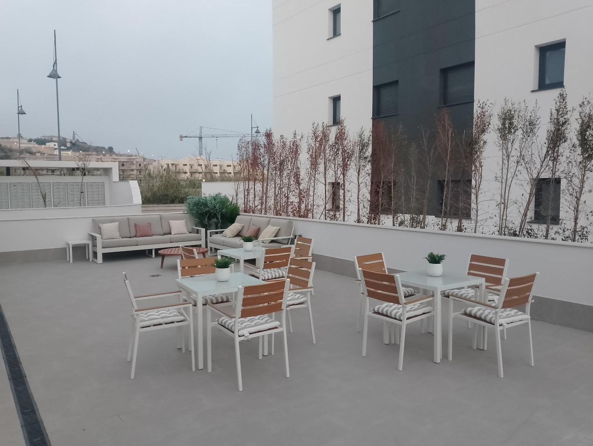 Bajo Con Jardin En Primera Linea De Playa Apartment Malaga Exterior photo
